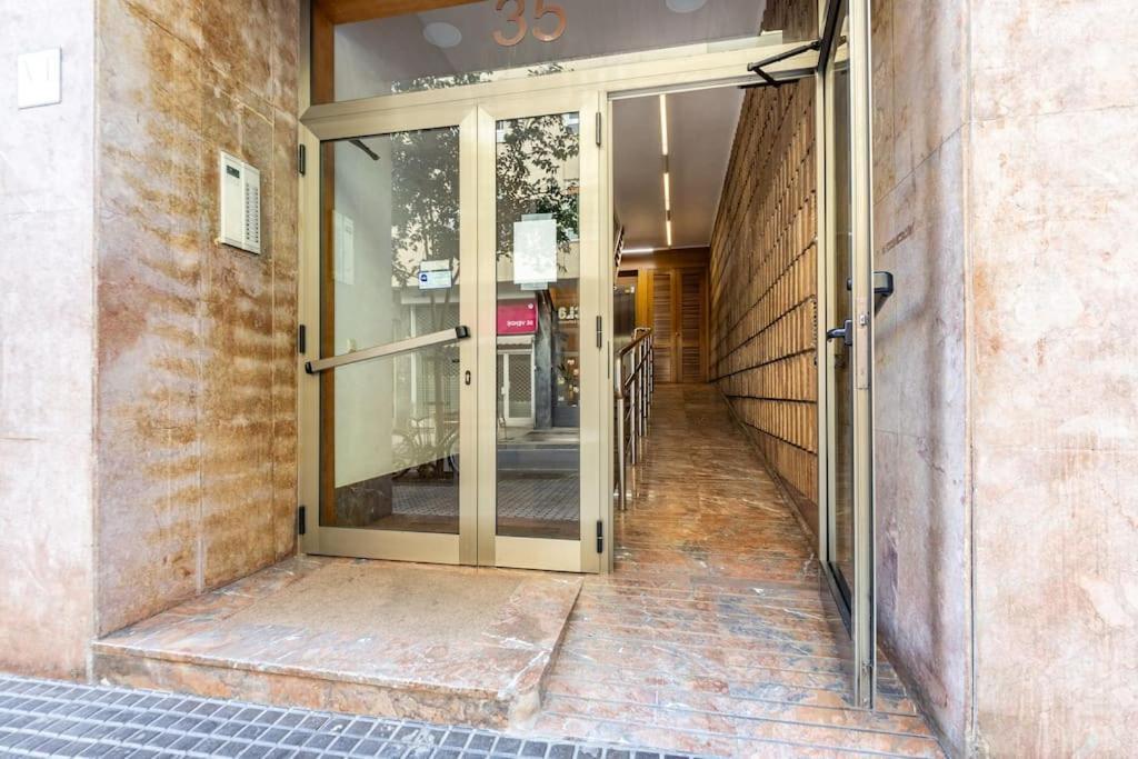 Terraza Playa Y Calle Peatonal Ess03377 Σαν Σεμπαστιάν Εξωτερικό φωτογραφία