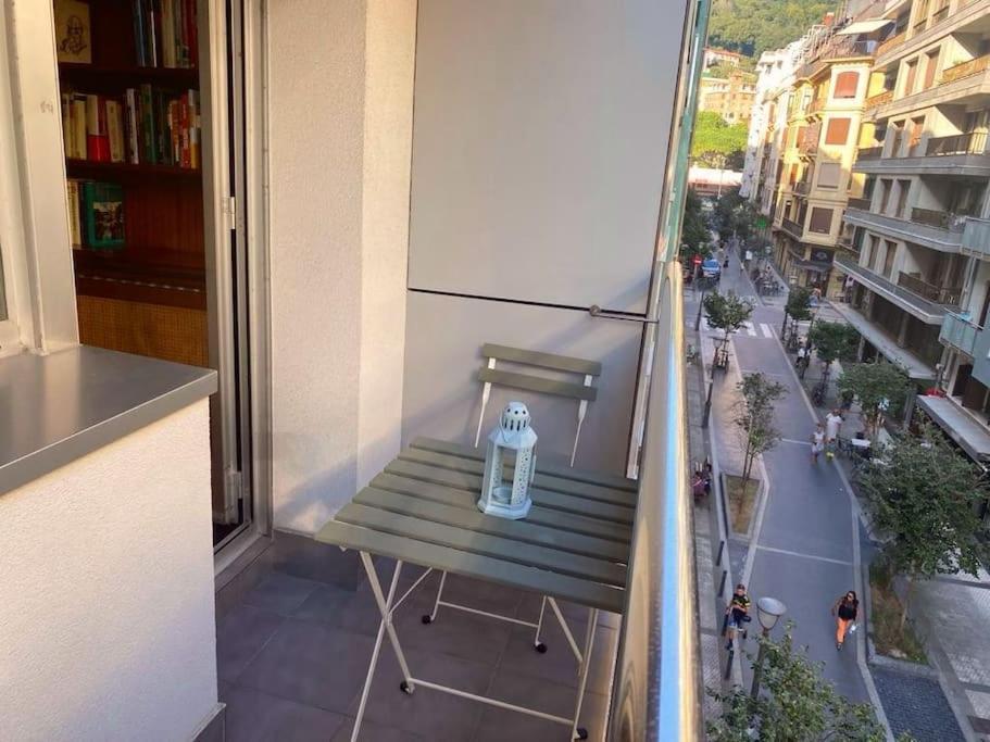 Terraza Playa Y Calle Peatonal Ess03377 Σαν Σεμπαστιάν Εξωτερικό φωτογραφία